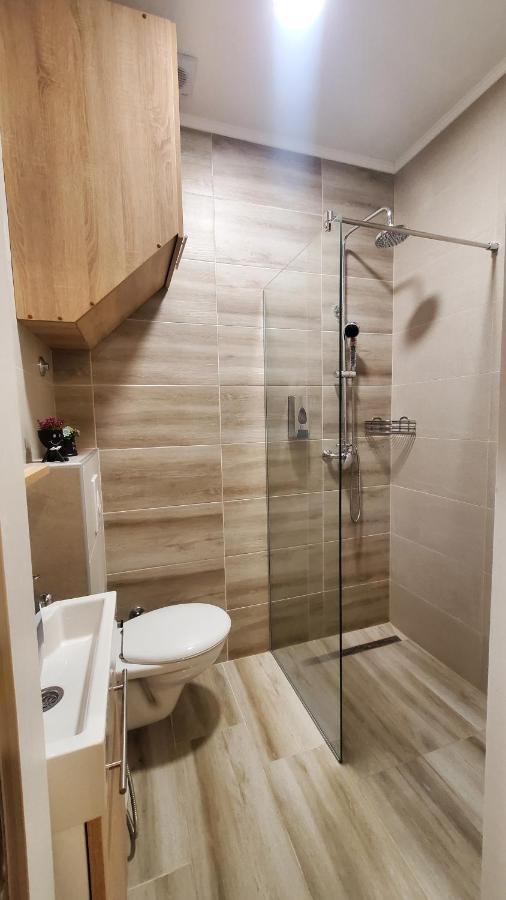 Apartmani Blue I Green ブゴイノ エクステリア 写真