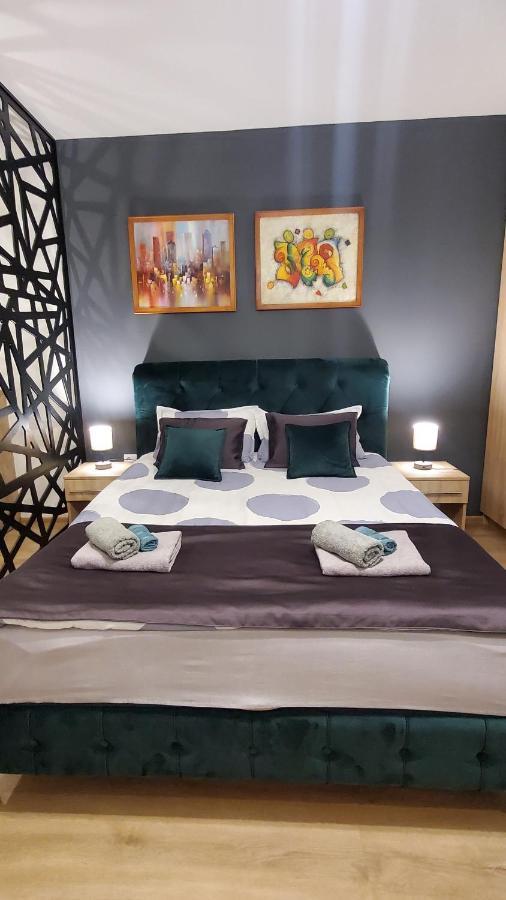 Apartmani Blue I Green ブゴイノ エクステリア 写真
